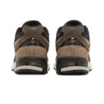 ⁦New Balance 2002R Mushroom Black White⁩ – תמונה ⁦3⁩