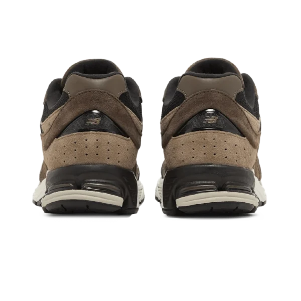 ⁦New Balance 2002R Mushroom Black White⁩ – תמונה ⁦3⁩