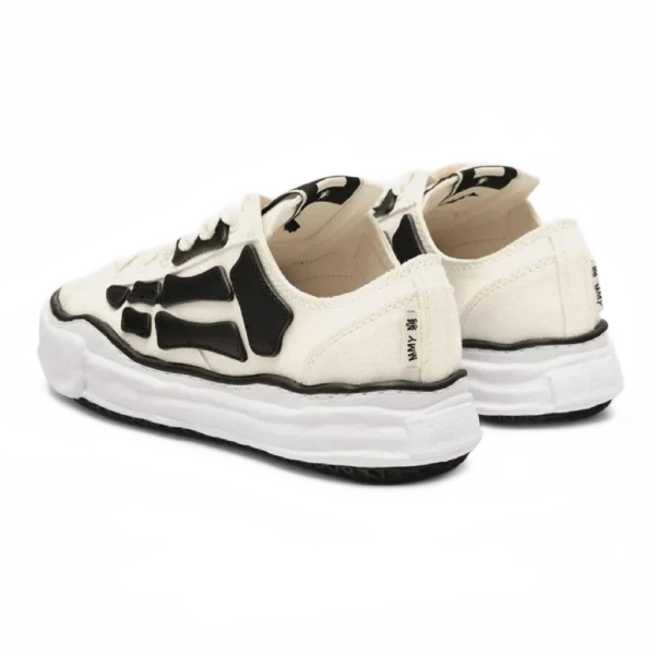 ⁦Amiri x Maison Mihara Yasuhiro Peterson OG Sole Canvas Low White⁩ – תמונה ⁦3⁩