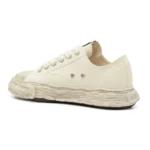 ⁦Maison Mihara Yasuhiro Peterson Low Garment Dyed Canvas Sneakers White⁩ – תמונה ⁦3⁩
