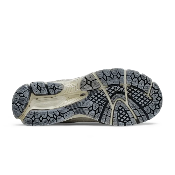 ⁦New Balance 2002R "Protection Pack“ Rain Cloud⁩ – תמונה ⁦4⁩