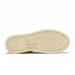 ⁦Autry Medalist Low Sneakers White Red Leather Classic⁩ – תמונה ⁦5⁩