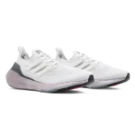 ⁦Adidas Ultraboost 21 Crystal White Hazy Green⁩ – תמונה ⁦2⁩