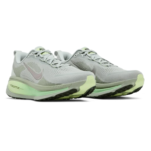 ⁦Nike Vomero 18 Dusty Olive College Grey⁩ – תמונה ⁦2⁩
