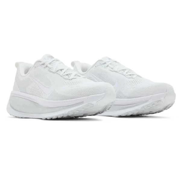 ⁦Nike Vomero 18 White Photon Dust⁩ – תמונה ⁦2⁩