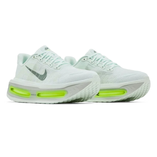 ⁦Nike Vomero Premium Barely Green Barely Volt Seafoam⁩ – תמונה ⁦2⁩