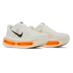 ⁦Nike Vomero Premium Sail Total Orange⁩ – תמונה ⁦2⁩