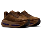 ⁦Nike Vomero Premium Flat Stout Cacao Wow Team Royal⁩ – תמונה ⁦2⁩