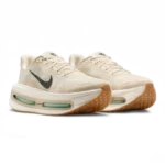 ⁦Nike Vomero Premium Pale Ivory Sanddrift Jade Horizon⁩ – תמונה ⁦2⁩