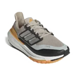 ⁦Adidas Ultraboost Light COLD.RDY Wonder Beige Flash Orange⁩ – תמונה ⁦2⁩