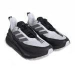 ⁦Adidas Ultraboost 5 White Iron Metallic Black⁩ – תמונה ⁦2⁩