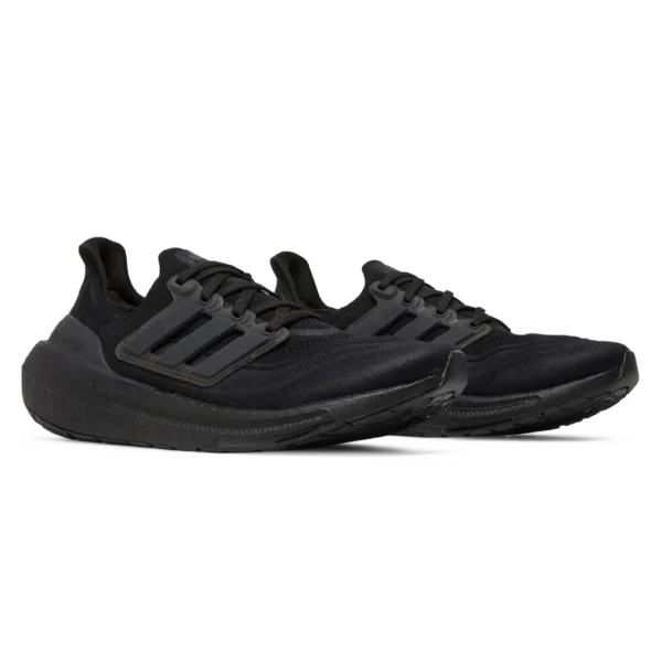 ⁦Adidas Ultraboost Light Triple Black⁩ – תמונה ⁦2⁩