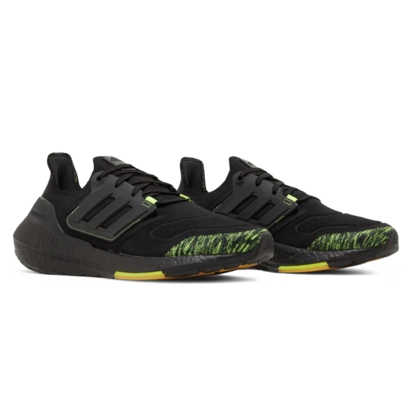⁦Adidas Ultraboost 22 Black Solar Yellow⁩ – תמונה ⁦2⁩