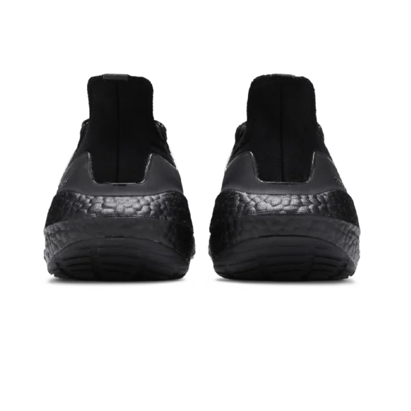 ⁦Adidas Ultraboost 21 Triple Black⁩ – תמונה ⁦3⁩