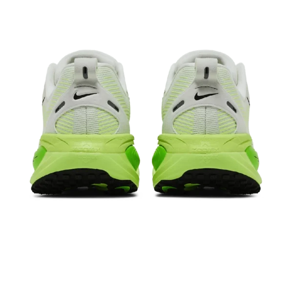 ⁦Nike Vomero 18 Electric Green Volt Black⁩ – תמונה ⁦3⁩