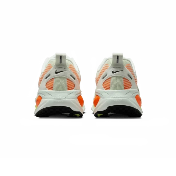 ⁦Nike Vomero 18 Barely Green Hyper Crimson⁩ – תמונה ⁦3⁩