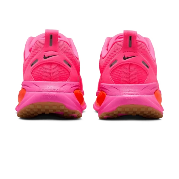 ⁦Nike Vomero 18 Digital Pink Bright Crimson Hyper Orange⁩ – תמונה ⁦3⁩