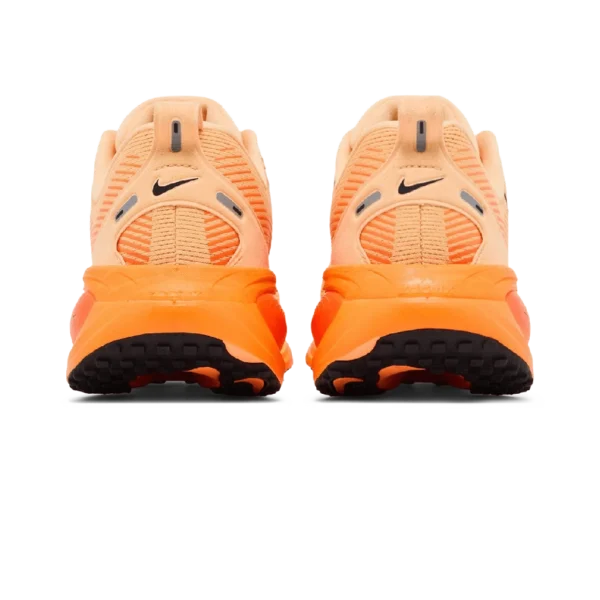 ⁦Nike Vomero 18 Orange Chalk Black⁩ – תמונה ⁦3⁩