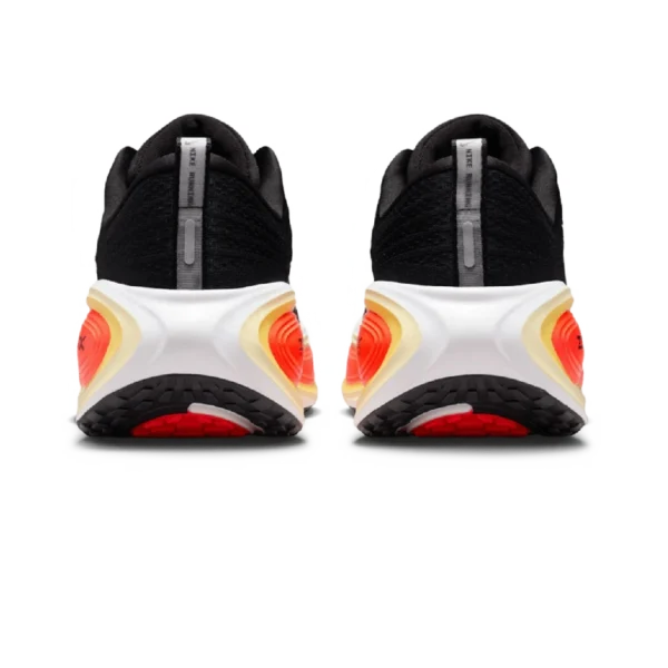 ⁦Nike Vomero Plus Black Bright Crimson White⁩ – תמונה ⁦3⁩