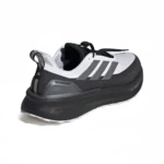 ⁦Adidas Ultraboost 5 White Iron Metallic Black⁩ – תמונה ⁦3⁩