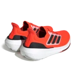 ⁦Adidas Ultraboost Light Solar Red Black⁩ – תמונה ⁦3⁩