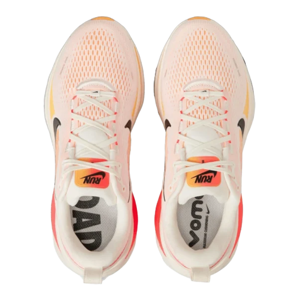 ⁦Nike Vomero 18 Sail Bright Crimson Laser Orange⁩ – תמונה ⁦4⁩