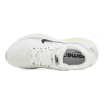 ⁦Nike Vomero 18 Summit White Coconut Milk Black⁩ – תמונה ⁦4⁩