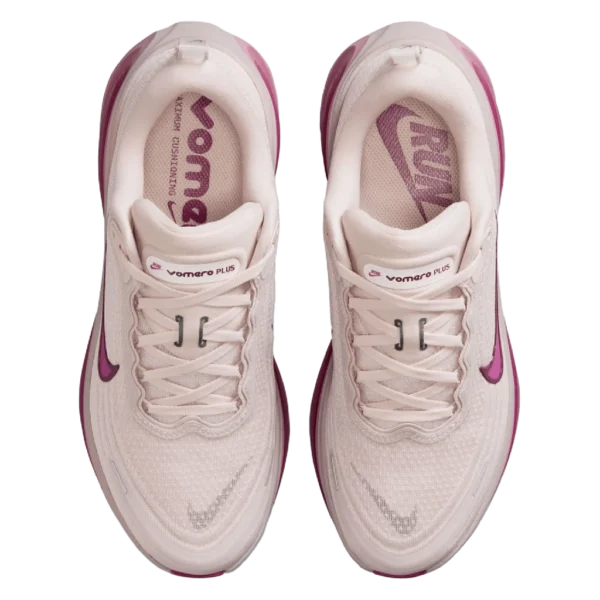 ⁦Nike Vomero Plus Silt Red Sweet Beet⁩ – תמונה ⁦4⁩