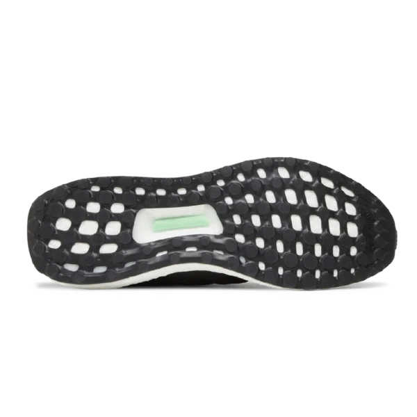 ⁦Adidas Ultraboost 1.0 Double Black⁩ – תמונה ⁦4⁩