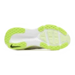 ⁦Nike Vomero 18 White Barely Volt Black⁩ – תמונה ⁦5⁩