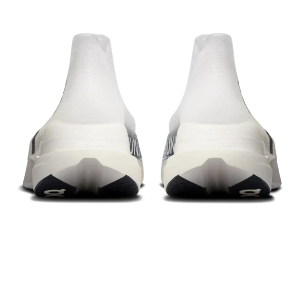 ⁦On Cloudboom Strike LS White Black⁩ – תמונה ⁦3⁩