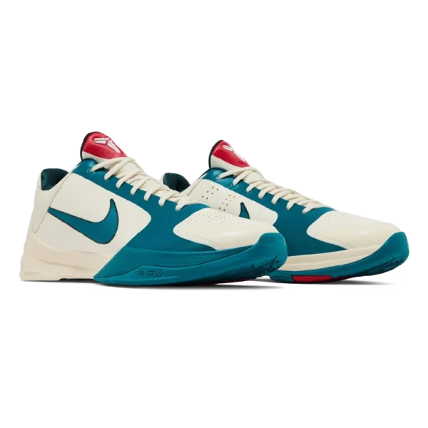 ⁦Nike Kobe 5 Protro Caitlin Clark Coconut Milk Spruce⁩ – תמונה ⁦2⁩