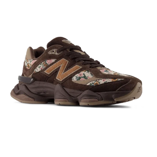 ⁦New Balance 9060 "Timeless Beauty" Brown Sand⁩ – תמונה ⁦2⁩