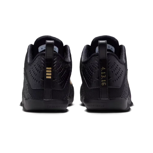 ⁦Nike Kobe 11 Elite Protro Black Metallic Gold⁩ – תמונה ⁦3⁩