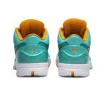 ⁦Nike Undefeated x Kobe 4 Protro Hyper Jade⁩ – תמונה ⁦3⁩