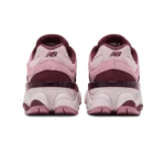 ⁦New Balance 9060 Pink Granite⁩ – תמונה ⁦3⁩