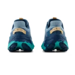⁦New Balance Fresh Foam X More Trail v3 Chrome Blue Terrarium⁩ – תמונה ⁦3⁩