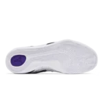 ⁦Nike Kobe 9 Elite Low EM Protro White Court Purple⁩ – תמונה ⁦4⁩