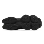 ⁦New Balance 9060 Triple Black Suede Patent⁩ – תמונה ⁦4⁩