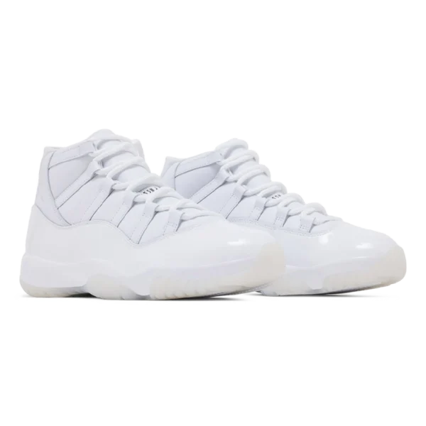 ⁦Air Jordan 11 x Comme des Garçons Triple White⁩ – תמונה ⁦2⁩