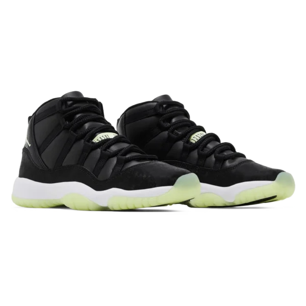⁦Air Jordan 11 Retro GS Black Dark Raisin⁩ – תמונה ⁦2⁩