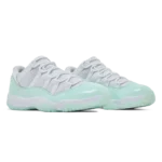 ⁦Air Jordan 11 Retro "Low Igloo" White Legend Blue⁩ – תמונה ⁦2⁩
