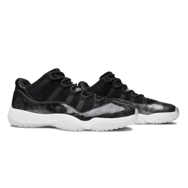 ⁦Air Jordan 11 Retro Low Barons⁩ – תמונה ⁦2⁩