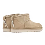 ⁦UGG Classic Ultra Mini Biarritz Mustard Seed⁩ – תמונה ⁦3⁩