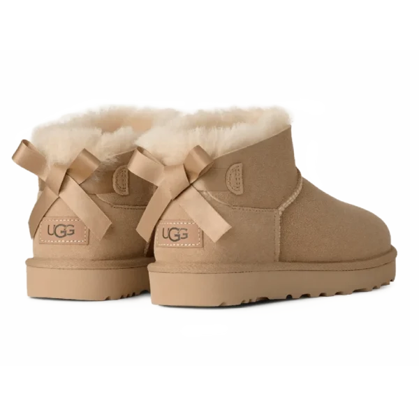 ⁦UGG Ultra Mini Bailey Bow Sand⁩ – תמונה ⁦3⁩
