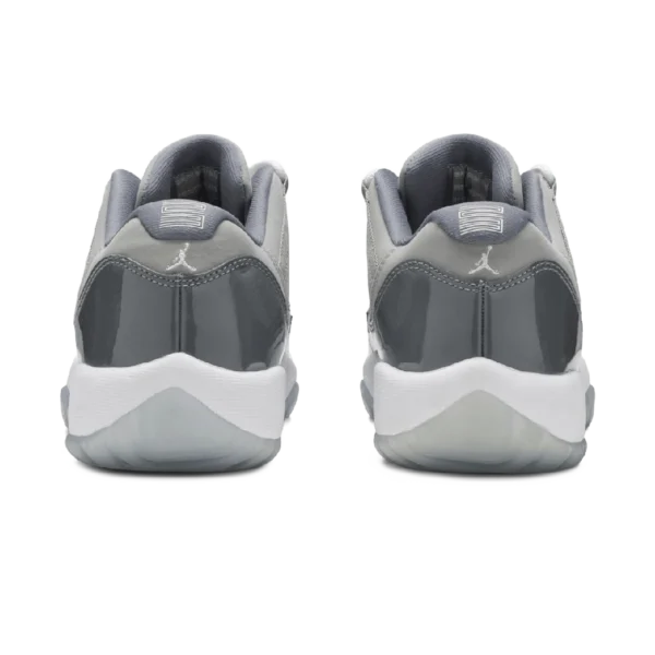 ⁦Air Jordan 11 Retro Low Cool Grey White Gunsmoke⁩ – תמונה ⁦3⁩