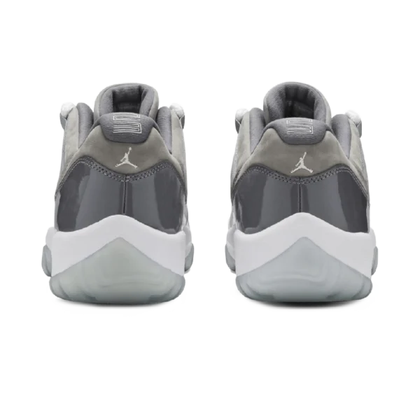 ⁦Air Jordan 11 Retro Low Medium Grey White Gunsmoke⁩ – תמונה ⁦3⁩