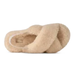 ⁦UGG Oh Fluffita Cross Strap Sandals Natural⁩ – תמונה ⁦4⁩