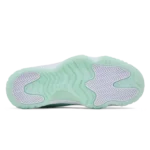 ⁦Air Jordan 11 Retro "Low Igloo" White Legend Blue⁩ – תמונה ⁦4⁩